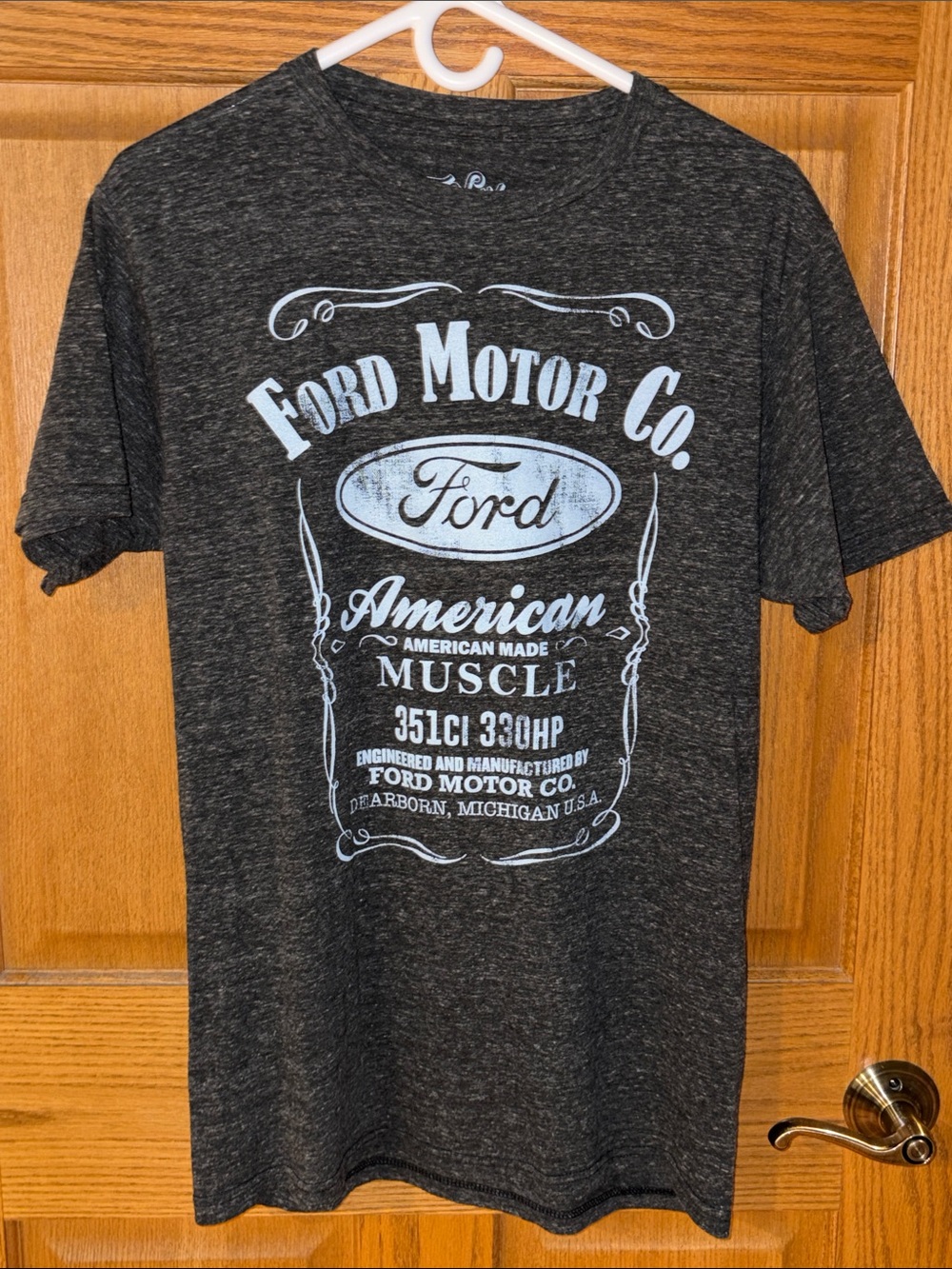 FORD Motor Co. sz MEDIUM graphic tee by Tee Luv cars trucks shirts vehicles